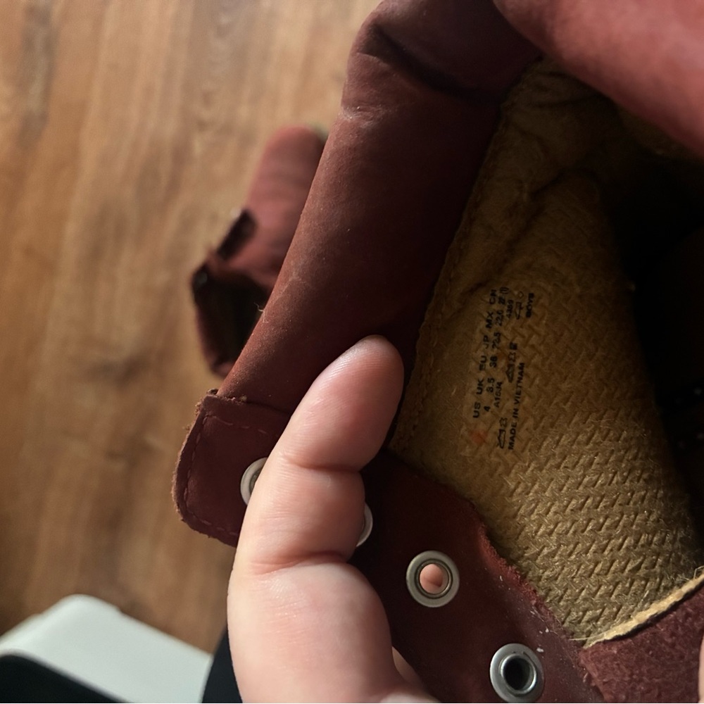 Timberland Suede Lace-Up Hiking Outdoor Boots in Burgundy Kids Size 4 (No laces) - Picture 12 of 16